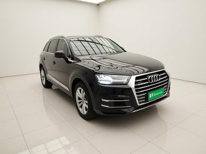 Q7 2018 45 TFSI Tech photo 3