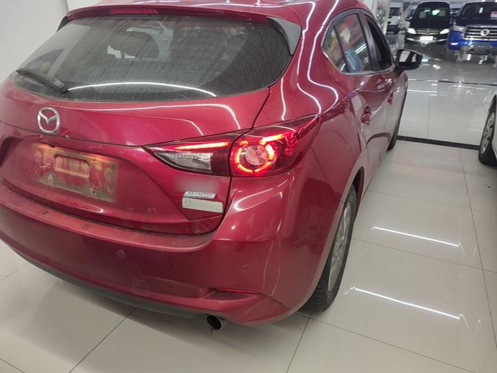 3 Axela 2017 Hatchback 1.5L AT Luxury China V photo 7