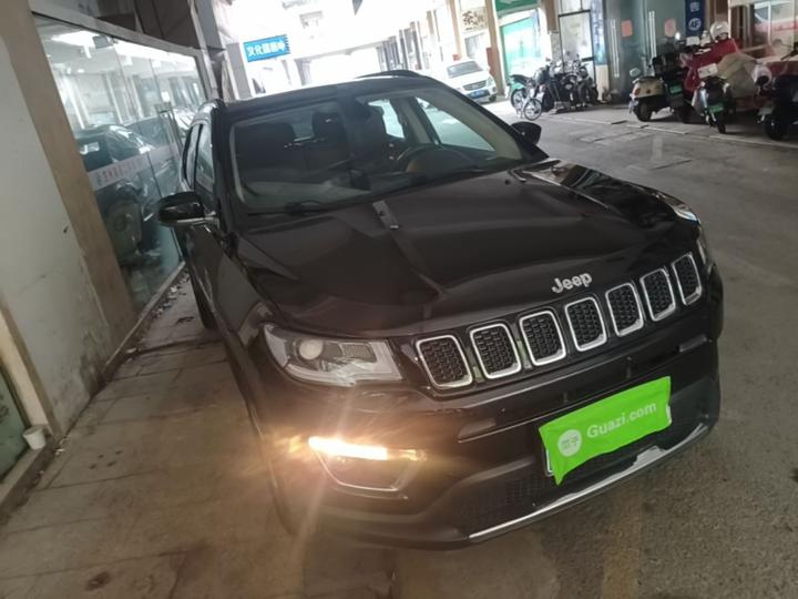 Compass 2017 200T AT Exclusive photo 3