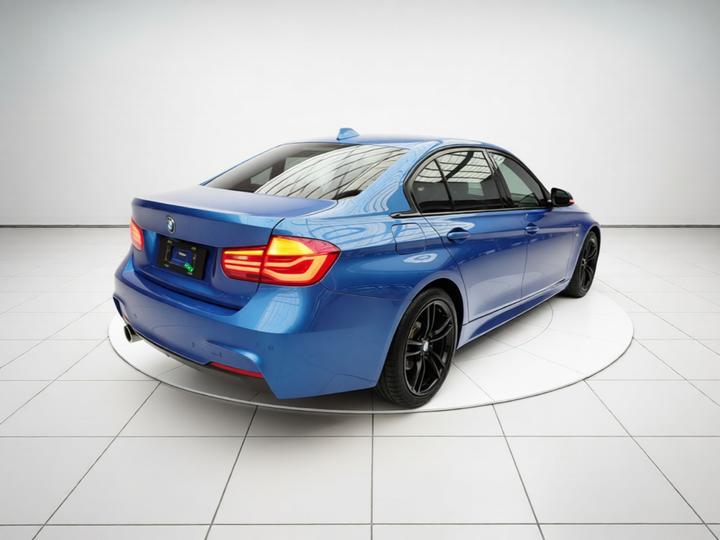 3 Series 2019 320Li M Sport Package photo 4