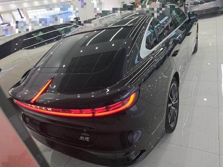Voyah Passion 2024 PHEV AWD Extended Range Flagship photo 3