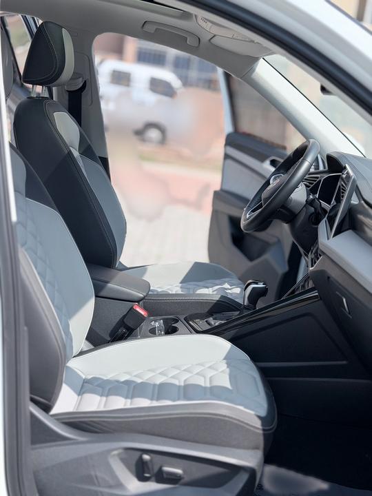 Tayron 2023 300TSI RWD Luxury Plus Advanced photo 4