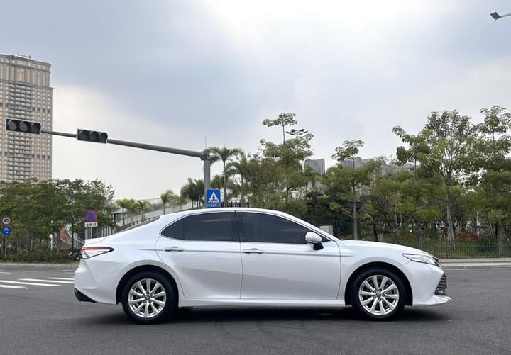Camry 2019 Facelift 2.0G Luxury photo 4