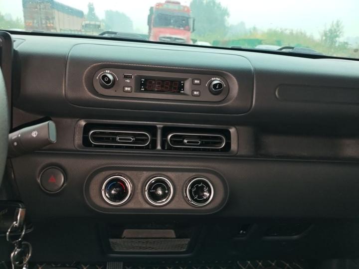 Wuling Zhiguang EV 2025 201km Comfort photo 8