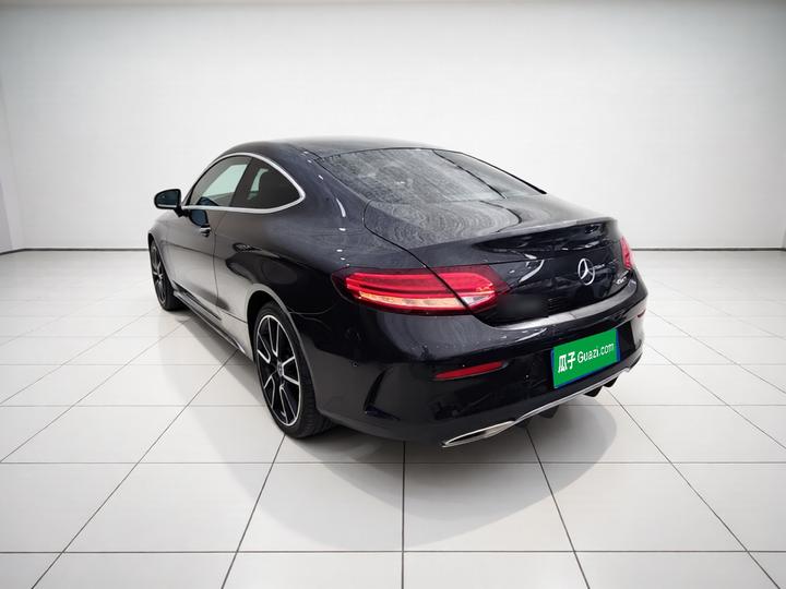 C-Class Imported 2019 C 260 4MATIC Coupe photo 4