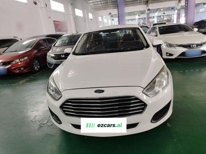 Escort 2017 Facelift 1.5L AT Comfort photo 2