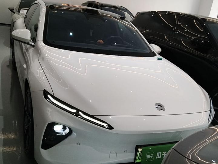ET7 2024 75kWh Executive photo 2
