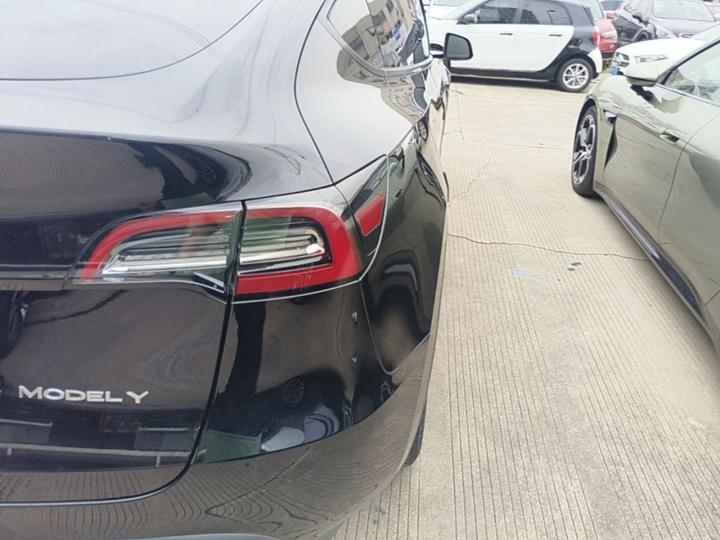 Model Y 2024 Long Range AWD photo 7