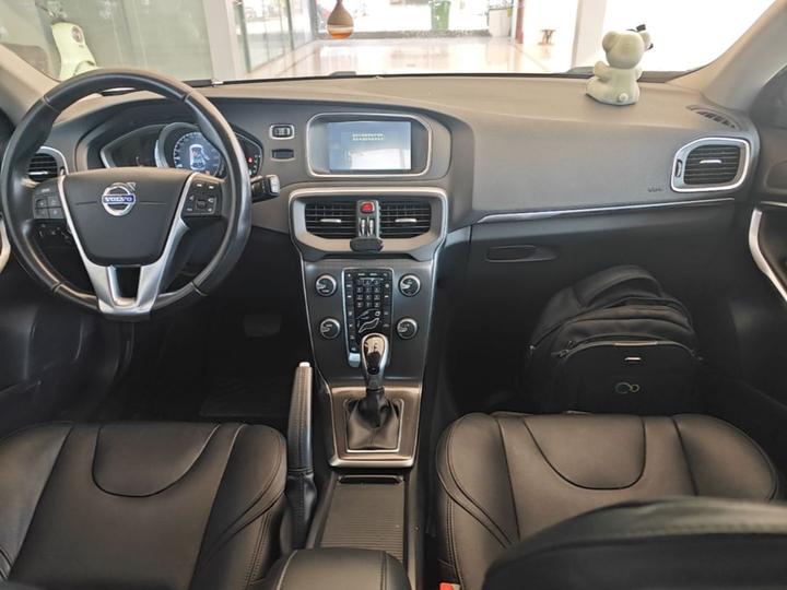 V40 2016 T4 photo 8