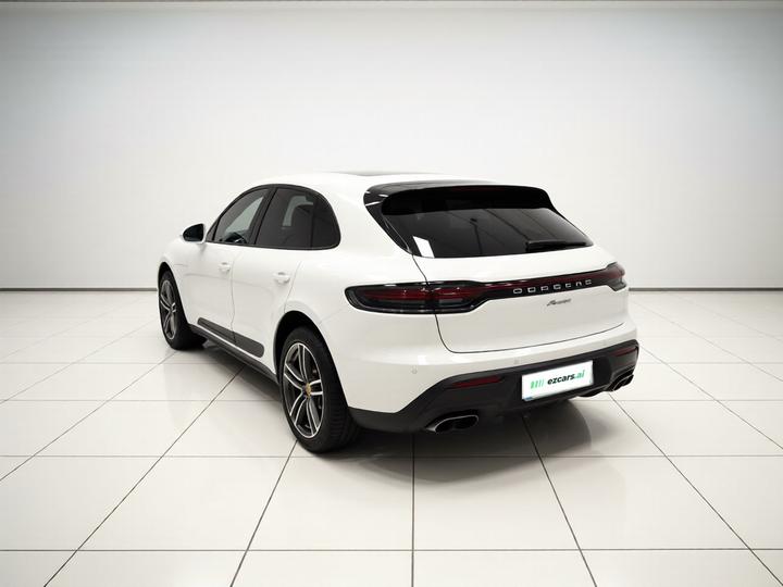 2023 Macan 2.0T photo 4