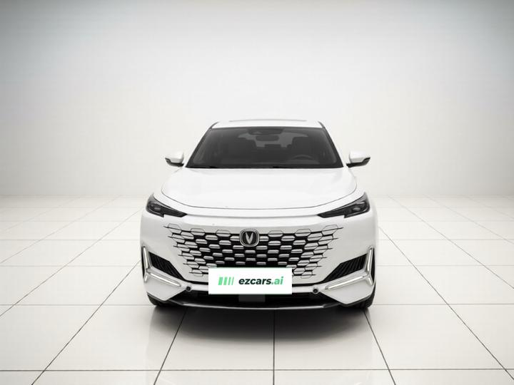 UNI-K 2021 2.0T AWD Premium photo 2