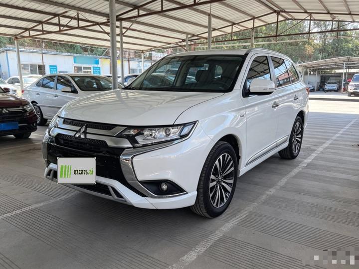 Outlander 2021 Facelift 2.0L RWD Cruise 5-Seater