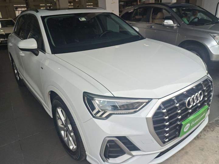 Q3 2019 35 TFSI Progressive Dynamic photo 3
