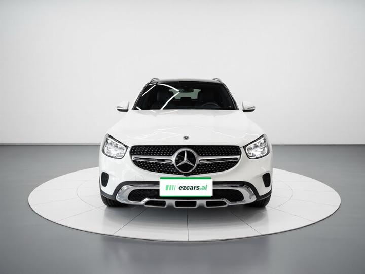 GLC 2021 GLC 260 L 4MATIC Dynamic photo 2
