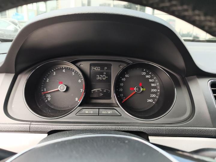 2015 1.6L AT Comfort photo 4