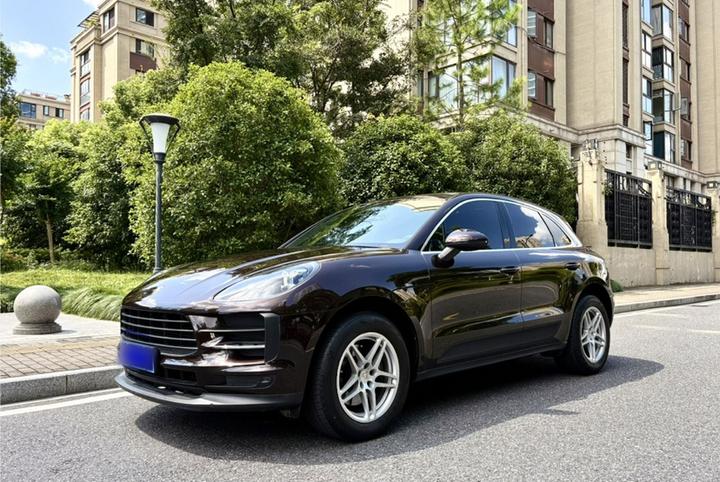 2018 Macan 2.0T