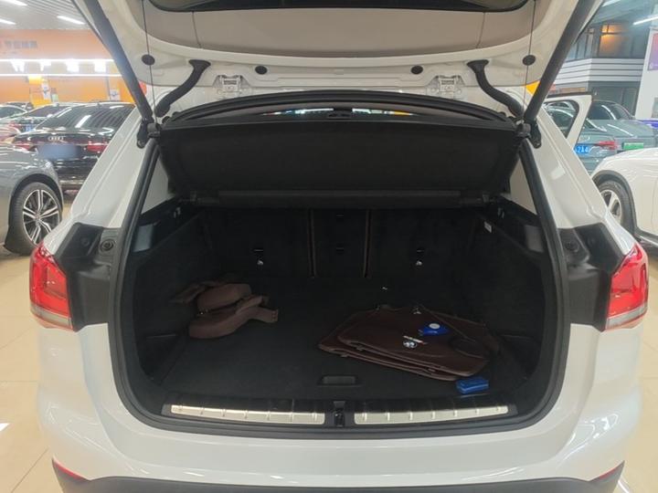 X1 2022 Facelift xDrive25Li Exclusive photo 8