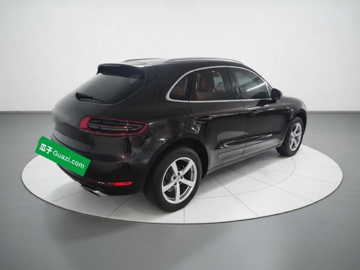 2017 Macan 2.0T photo 6