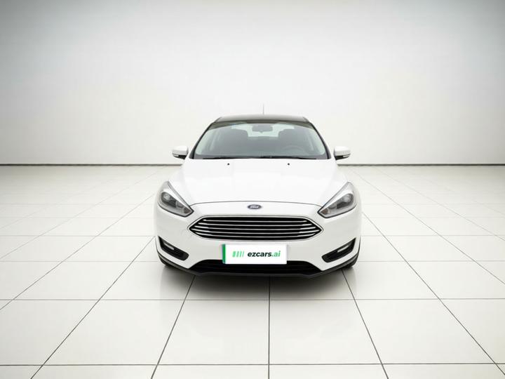Focus 2017 Sedan 1.6L MT Comfort photo 2