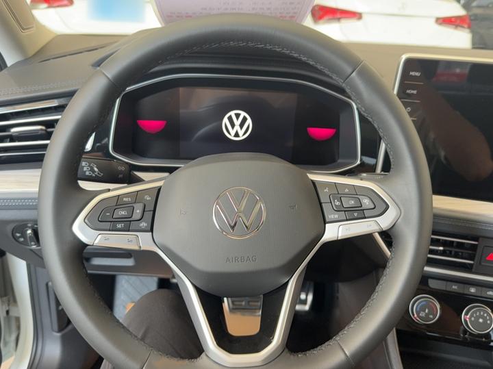Sagitar 2025 300TSI DSG photo 5