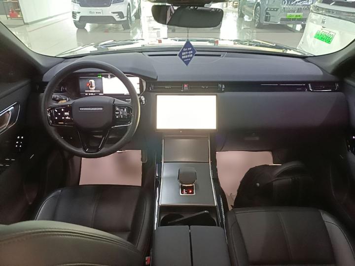 Range Rover Velar 2024 Dynamic SE photo 5