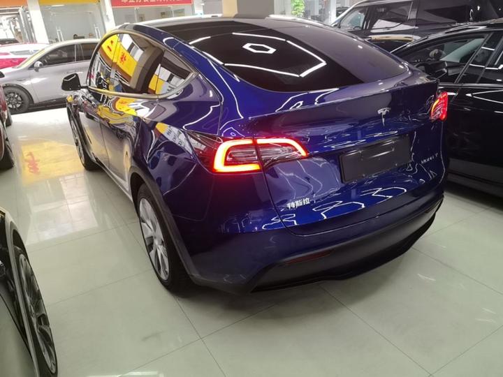 Model Y 2021 Standard Range RWD photo 4