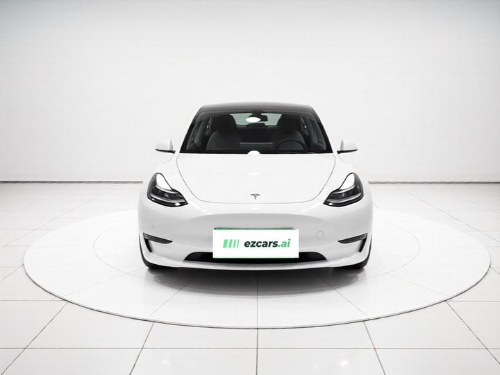 Model Y 2022 RWD photo 2