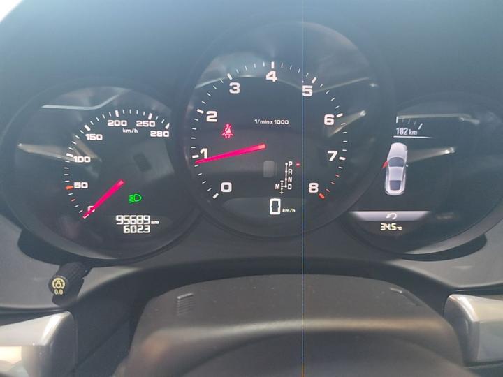 718 2016 Cayman 2.0T photo 3