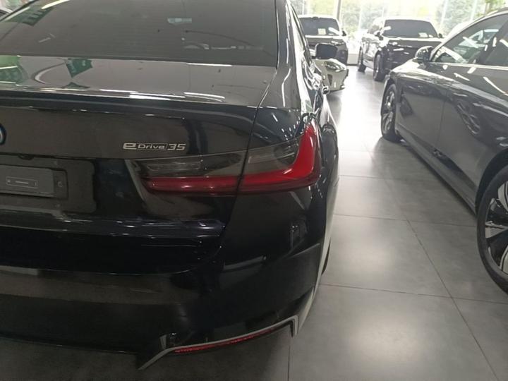 i3 2022 eDrive 35 L photo 7