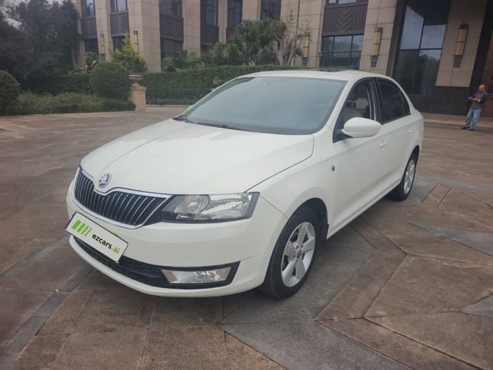 Rapid 2015 1.6L AT