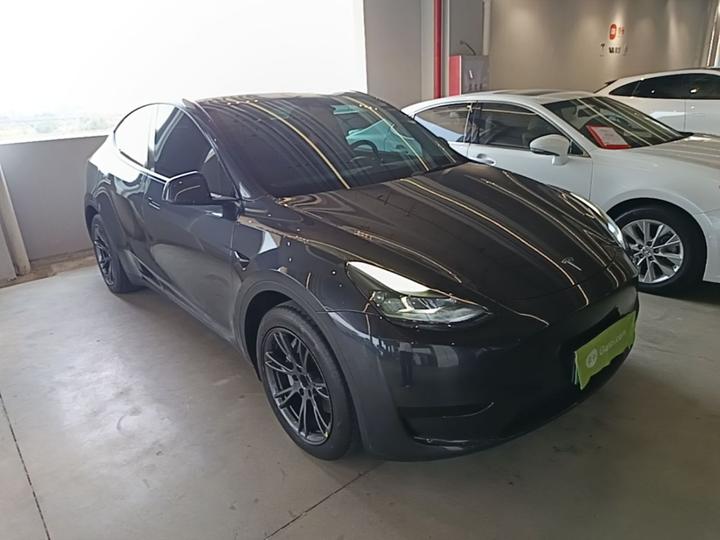 Model Y 2024 RWD photo 3