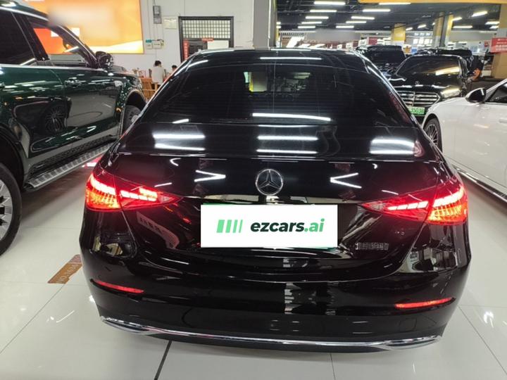 C-Class 2025 Facelift C 260 L photo 5