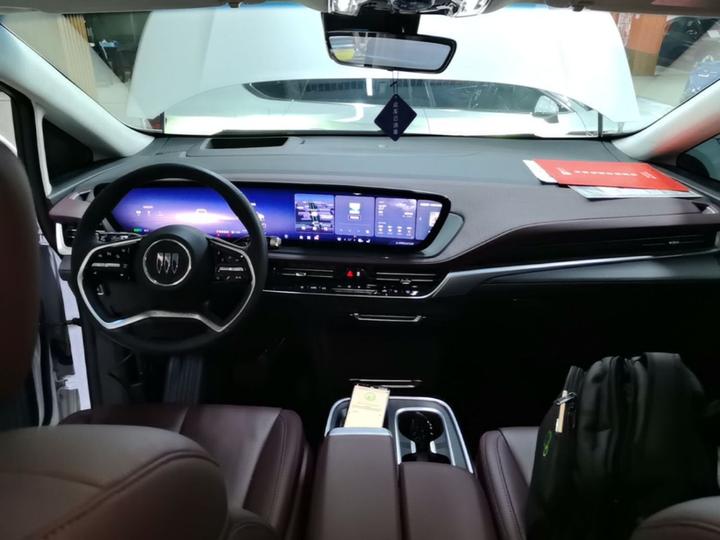 2025 2.0T 7-Seater photo 5