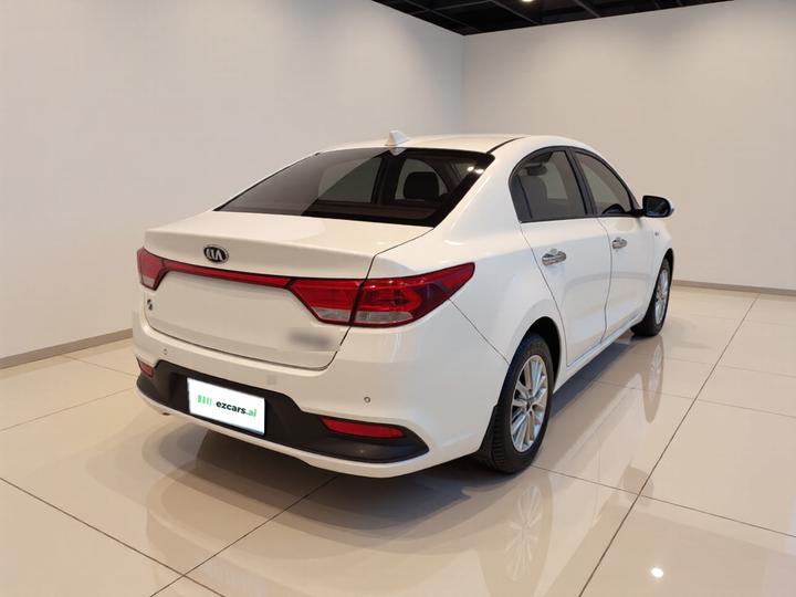 K2 2017 Sedan 1.4L MT GLS photo 6