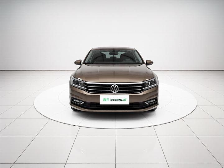 Passat 2017 330TSI DSG photo 2
