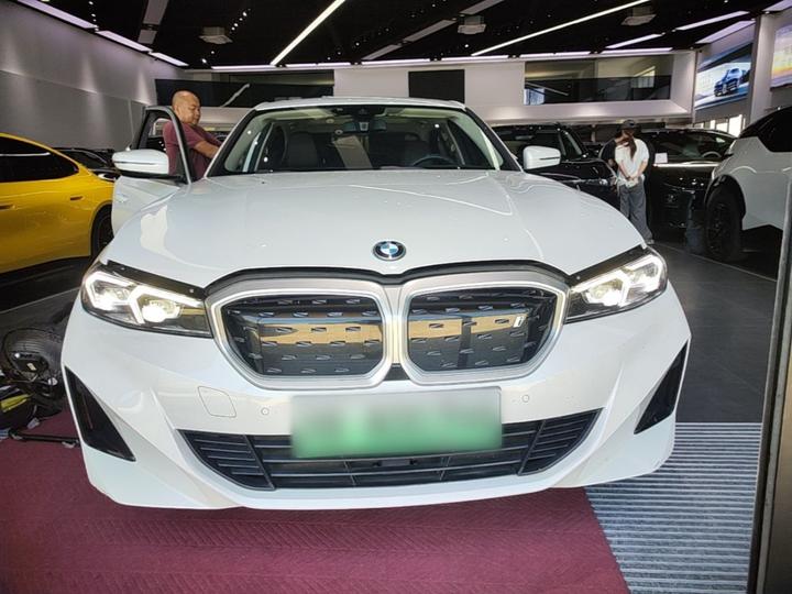 i3 2022 eDrive 35 L photo 2