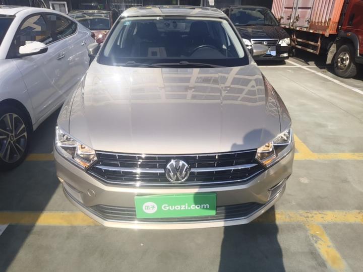 Bora 2017 1.6L AT Comfort photo 2