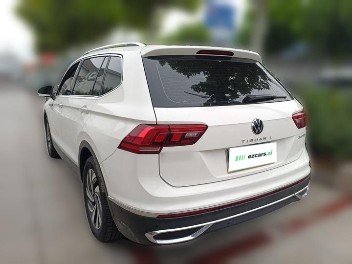 Tiguan L 2022 330TSI AT RWD Smart photo 4