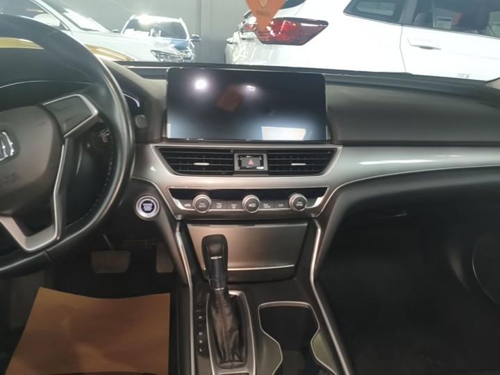 Accord 2022 260TURBO Luxury photo 8