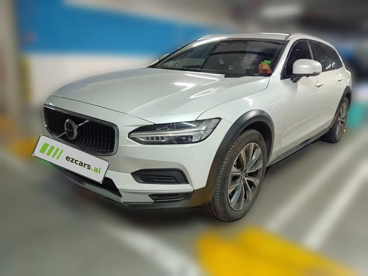 V90 2025 Cross Country B5 AWD