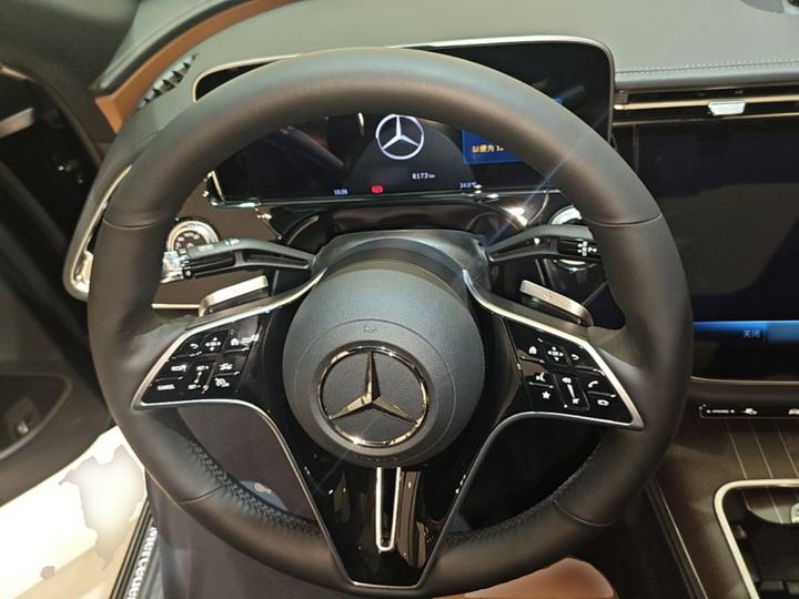 E-Class 2024 E 300 L Luxury photo 6