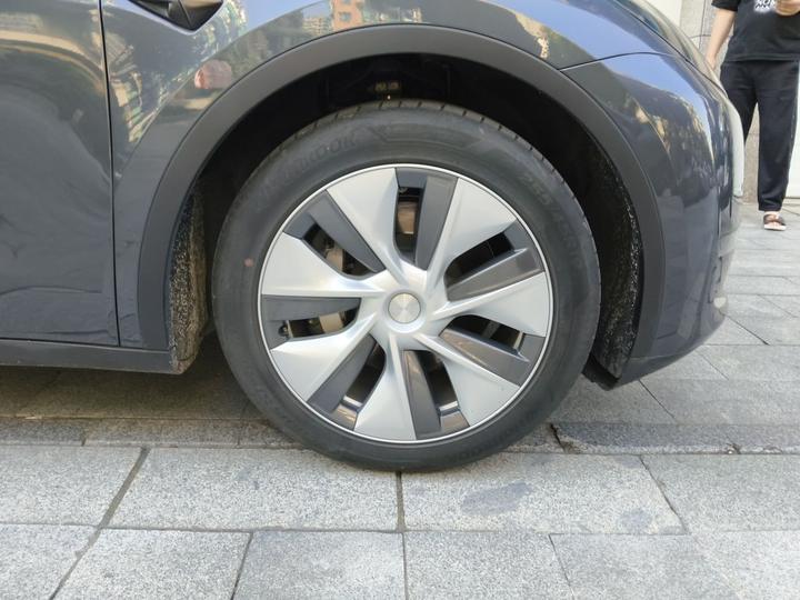 Model Y 2021 Standard Range RWD photo 8