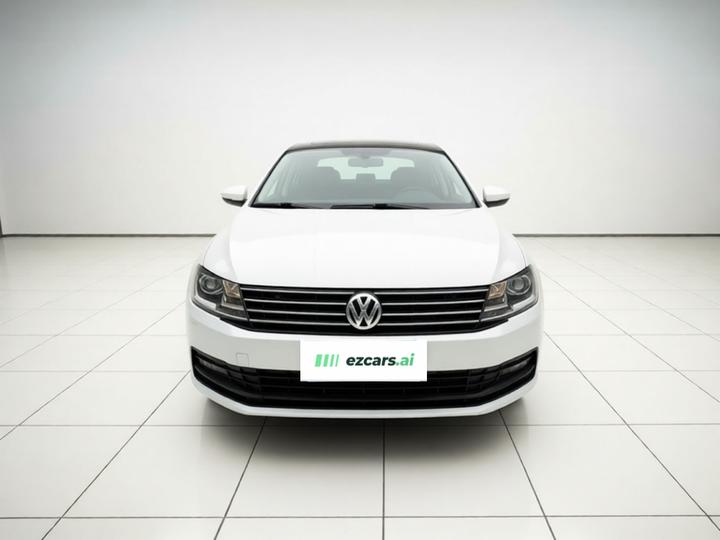 Lavida 2017 1.6L AT photo 2