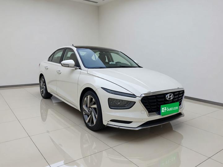 Mistra 2021 1.8L CVT LUX Premium photo 3