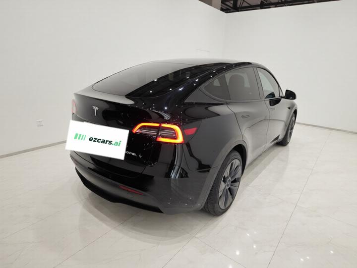 Model Y 2023 RWD photo 4
