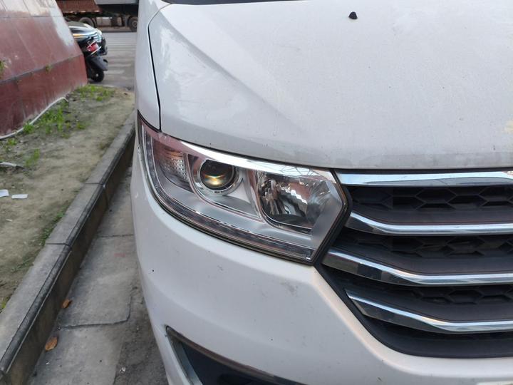 Refine M3 2016 1.6L Luxury Smart photo 7