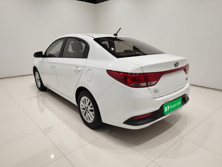 K2 2017 Sedan 1.4L MT GLS photo 4