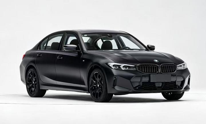3 Series 2026 330Li photo 3