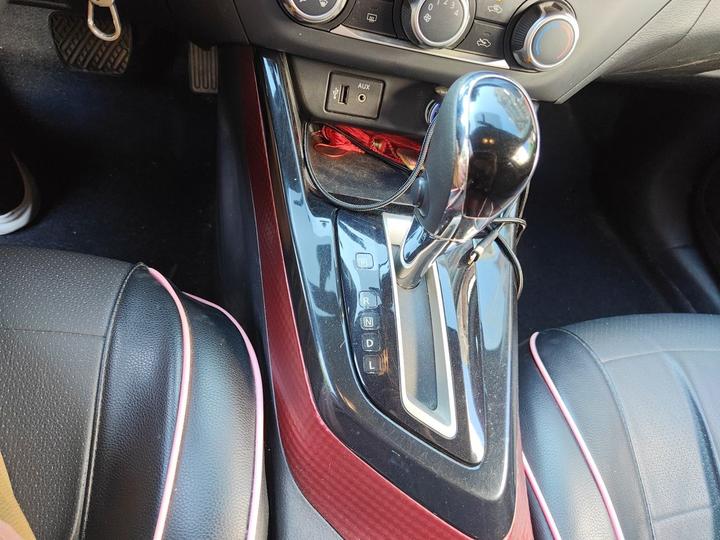 2016 1.6L CVT photo 6