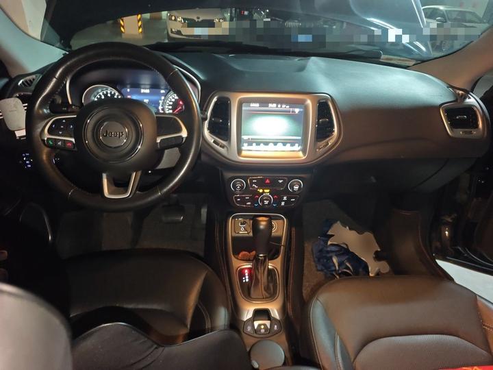 Compass 2017 200T AT photo 5
